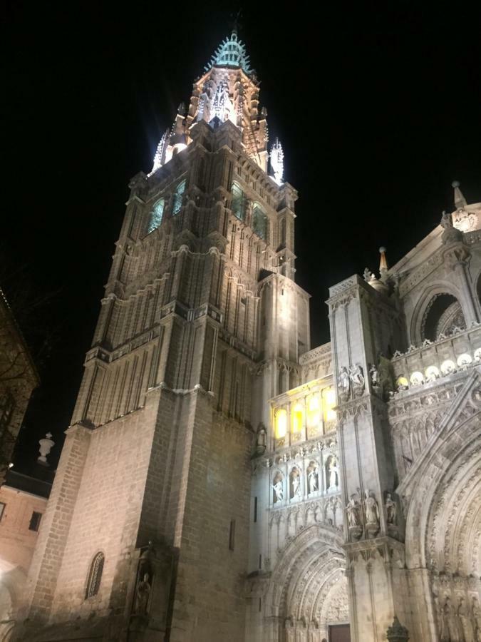 Apartamentos Catedral Escalinata Toledo Buitenkant foto